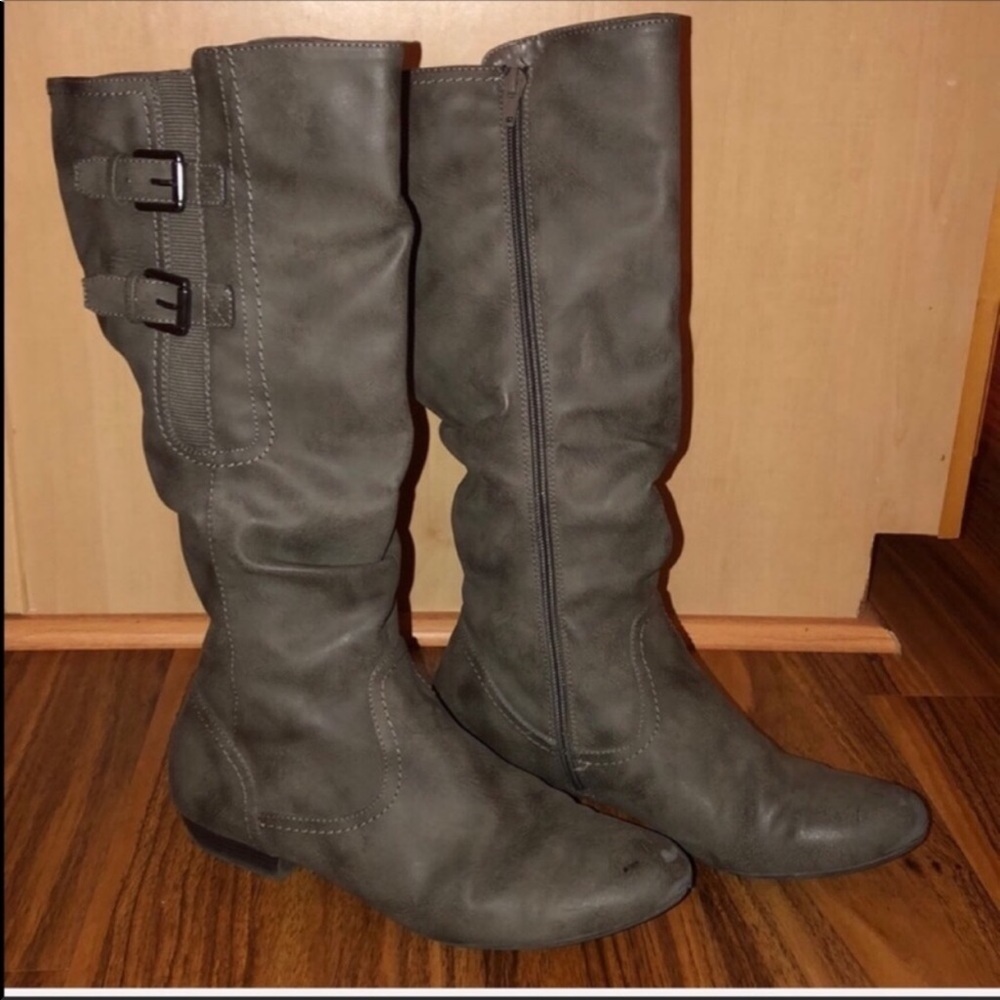 White Mountain tall grey boots